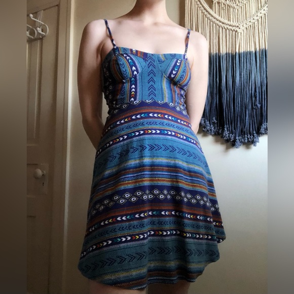 Colourful abstract summer dress - Picture 3 of 6